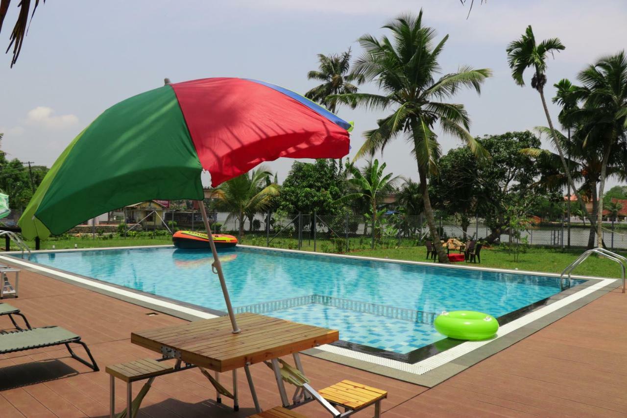 Water'S Edge Villas Alappuzha Экстерьер фото